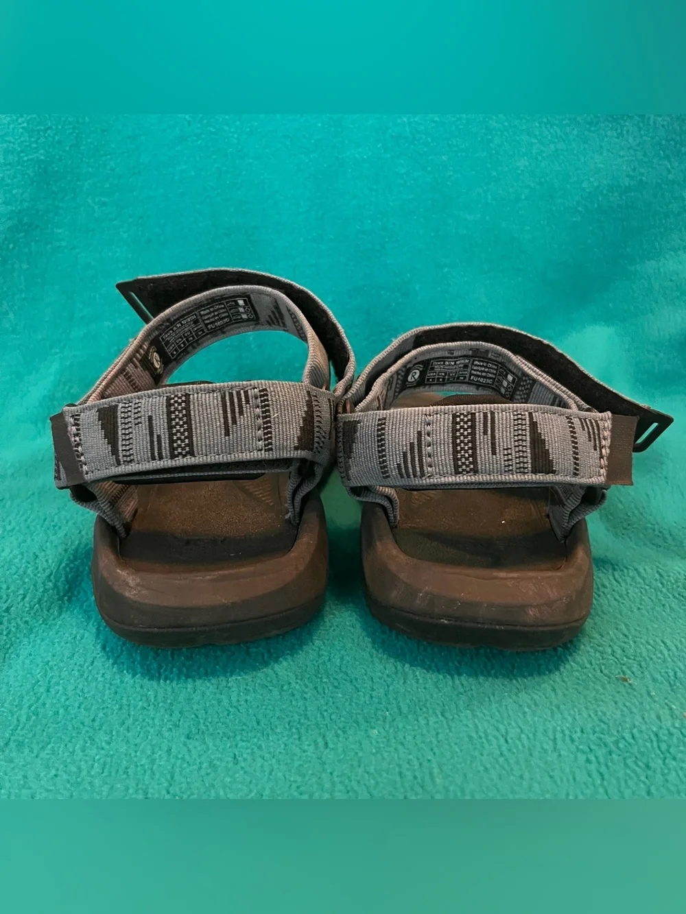 Teva Men’s Hurricane XLT3 Black Sandals with Gray Patterned Straps Sz 6